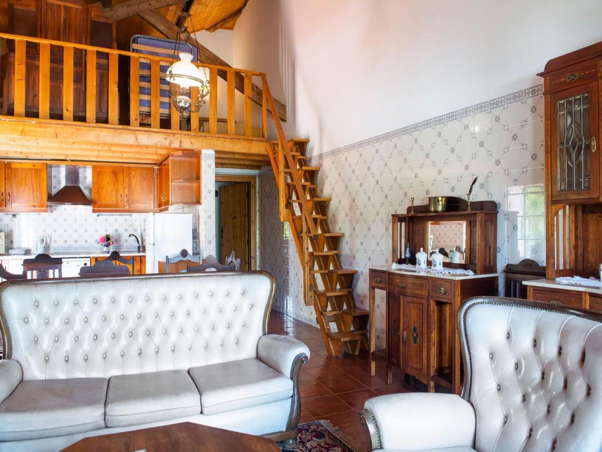 Villa House with authentic tiling&antique furniture à Montemor-o-Novo Extérieur photo
